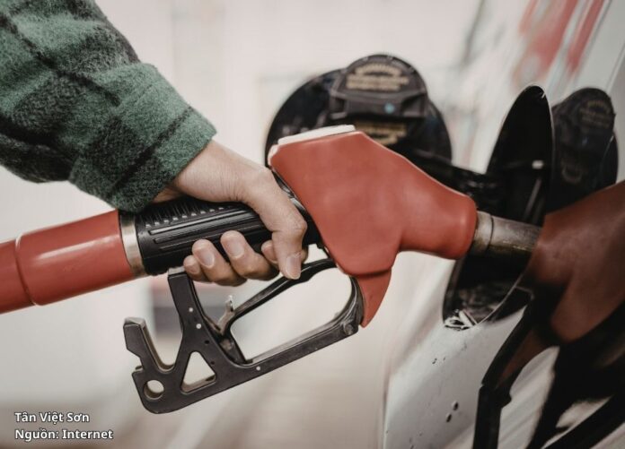 Chính sách tài khóa tiếp sức thị trường xăng dầu Cú hích từ gói hỗ trợ 8.000 tỷ đồng